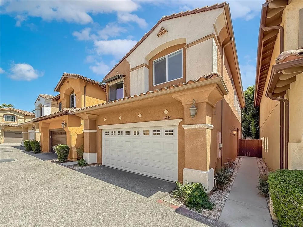 16724 Tim Ln Lake Balboa, CA 91406