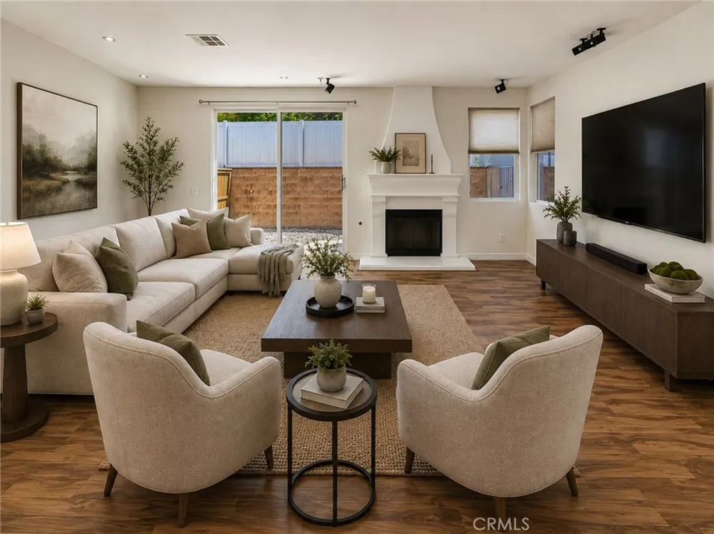 16724 Tim Ln Lake Balboa, CA 91406