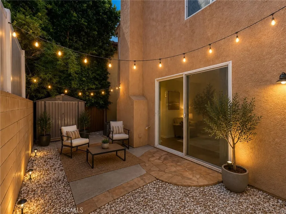 16724 Tim Ln Lake Balboa, CA 91406