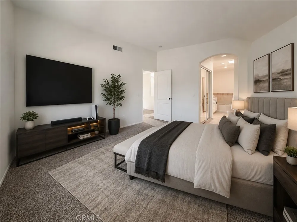16724 Tim Ln Lake Balboa, CA 91406