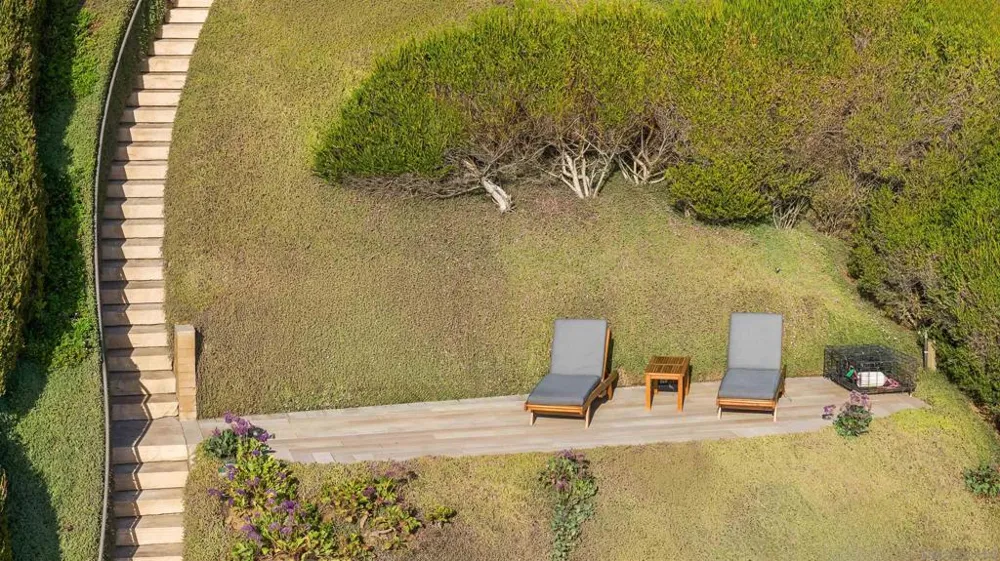 1230 Neptune Ave Encinitas, CA 92024
