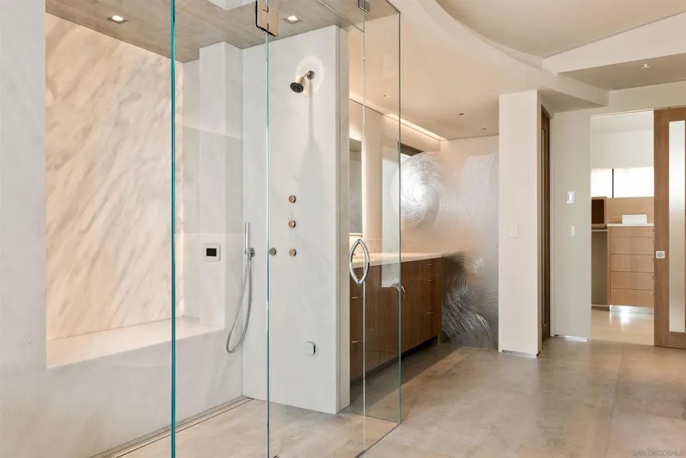 1230 Neptune Ave Encinitas, CA 92024