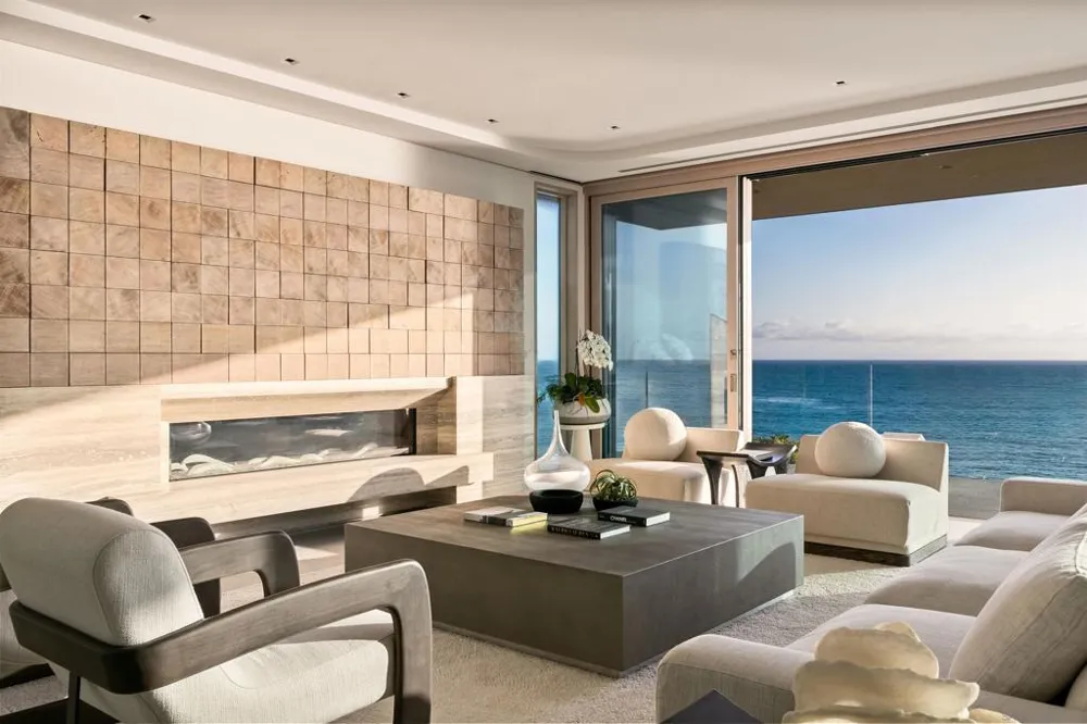 1230 Neptune Ave Encinitas, CA 92024