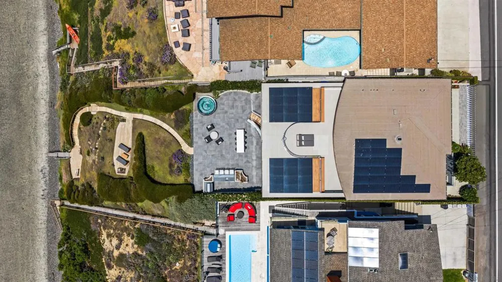 1230 Neptune Ave Encinitas, CA 92024