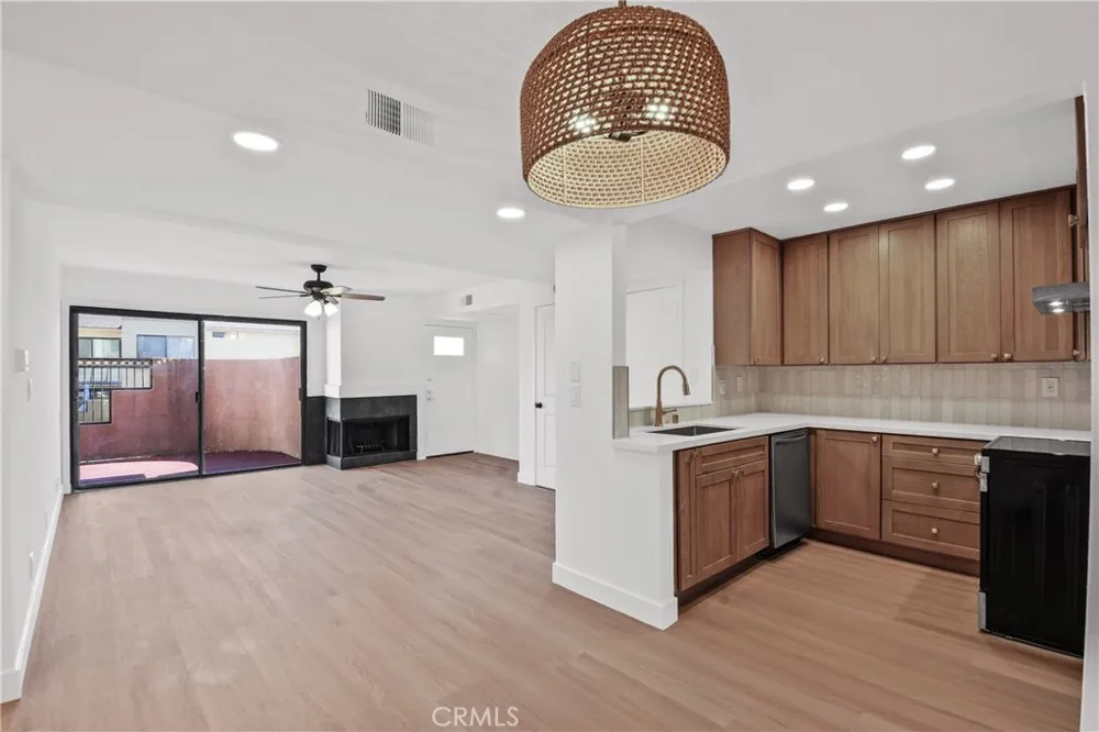 25761 Le Parc #9 Lake Forest, CA 92630