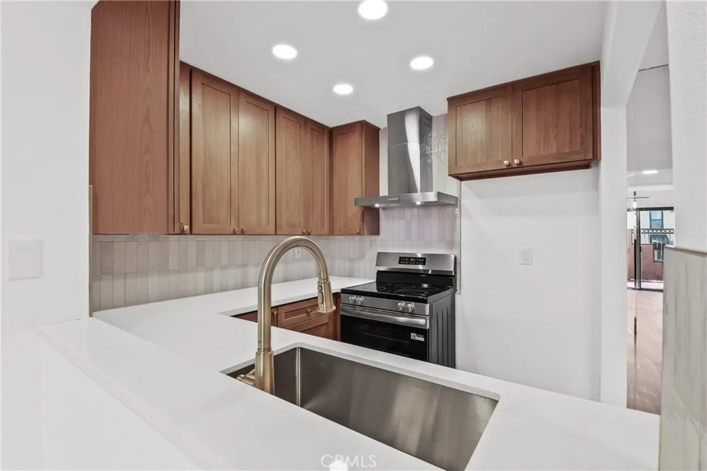 25761 Le Parc #9 Lake Forest, CA 92630