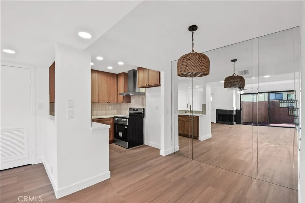 25761 Le Parc #9 Lake Forest, CA 92630