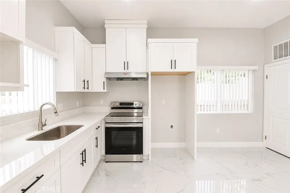 9440 Mcfadden Westminster, CA 92683