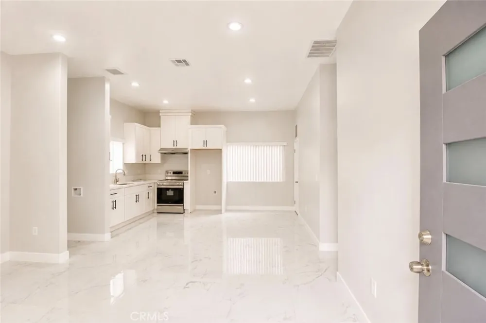 9440 Mcfadden Westminster, CA 92683