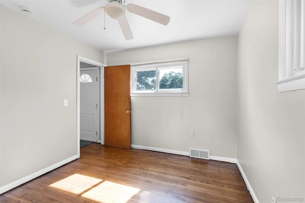 6310 Duncan Street Taylor City, MI 48180