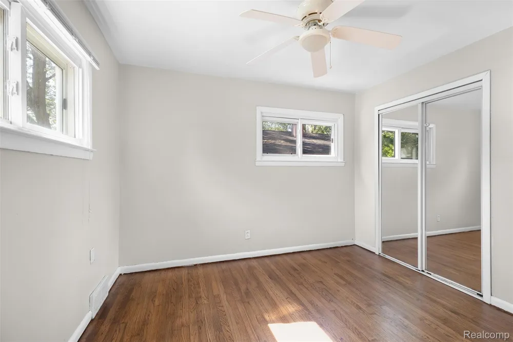 6310 Duncan Street Taylor City, MI 48180