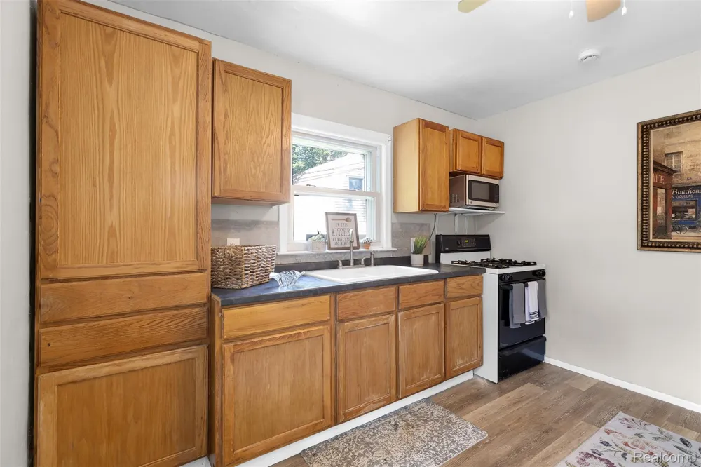 6310 Duncan Street Taylor City, MI 48180