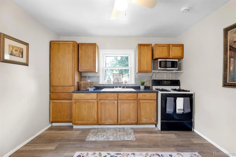 6310 Duncan Street Taylor City, MI 48180