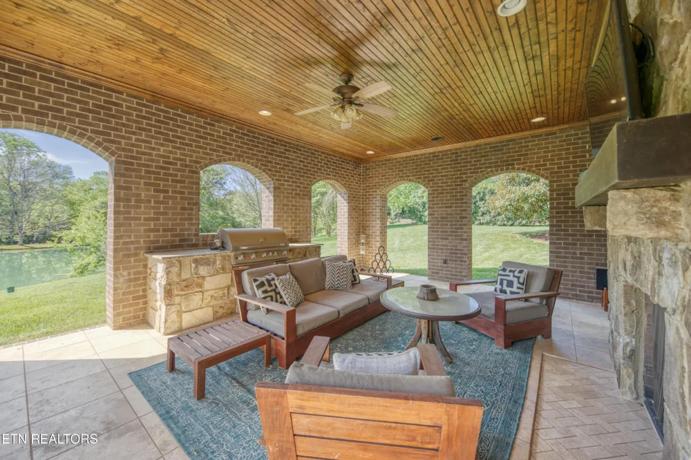 529 Stone Vista Lane Knoxville, TN 37934