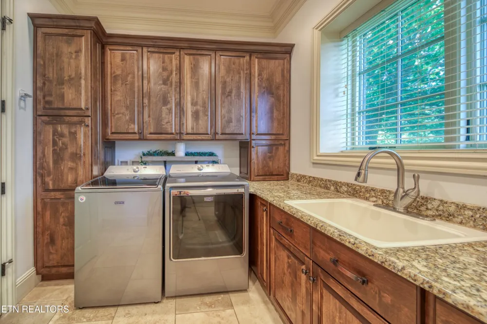 529 Stone Vista Lane Knoxville, TN 37934