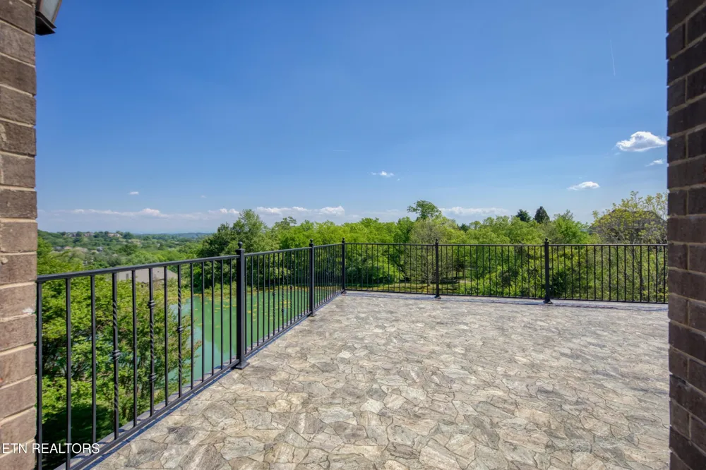 529 Stone Vista Lane Knoxville, TN 37934