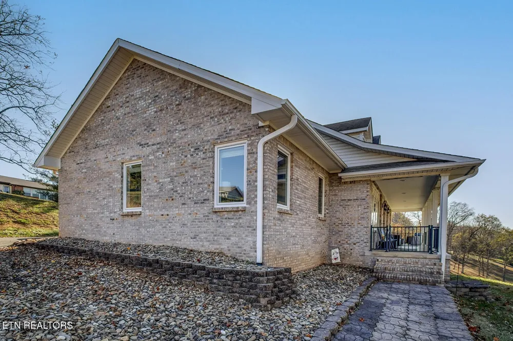 417 River Rd Loudon, TN 37774