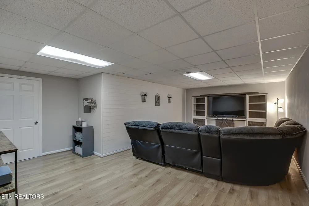 417 River Rd Loudon, TN 37774