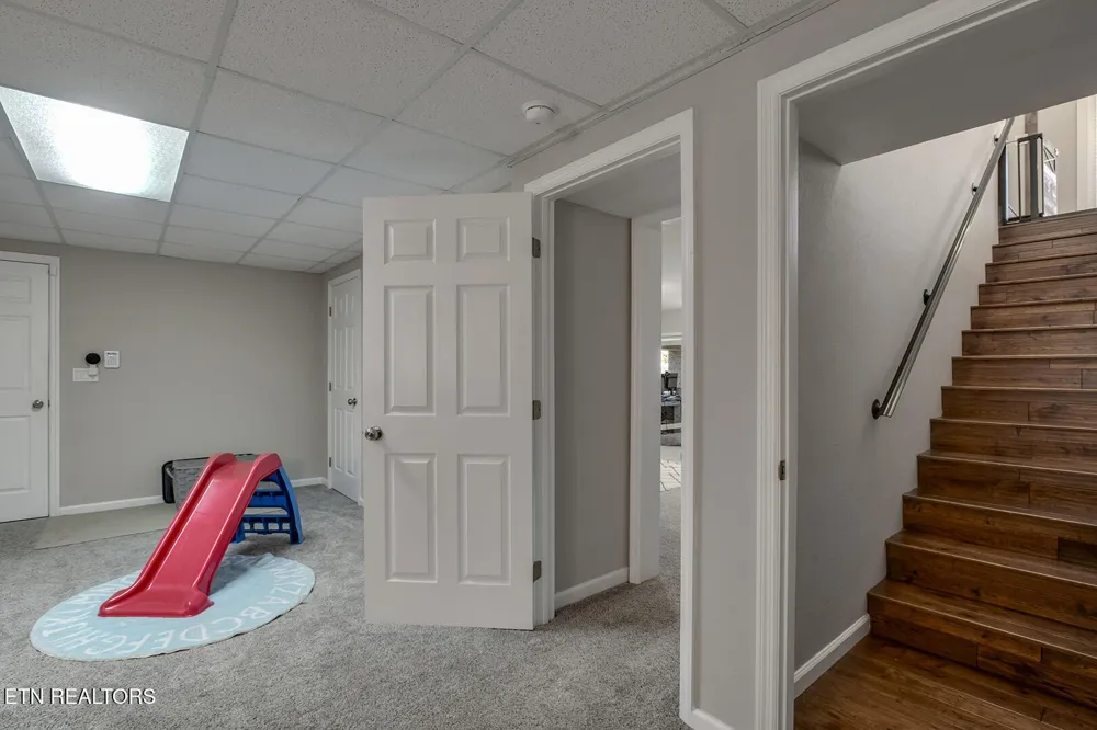 417 River Rd Loudon, TN 37774