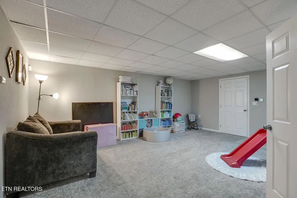 417 River Rd Loudon, TN 37774