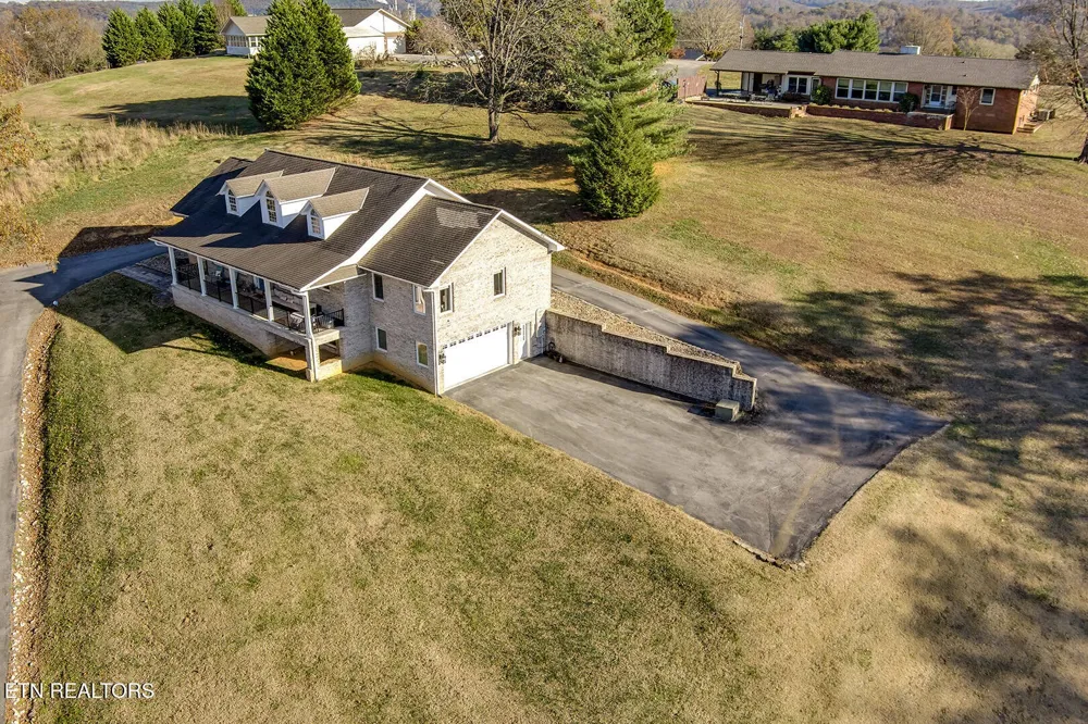 417 River Rd Loudon, TN 37774
