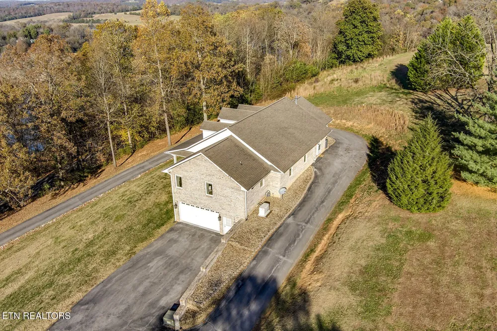 417 River Rd Loudon, TN 37774