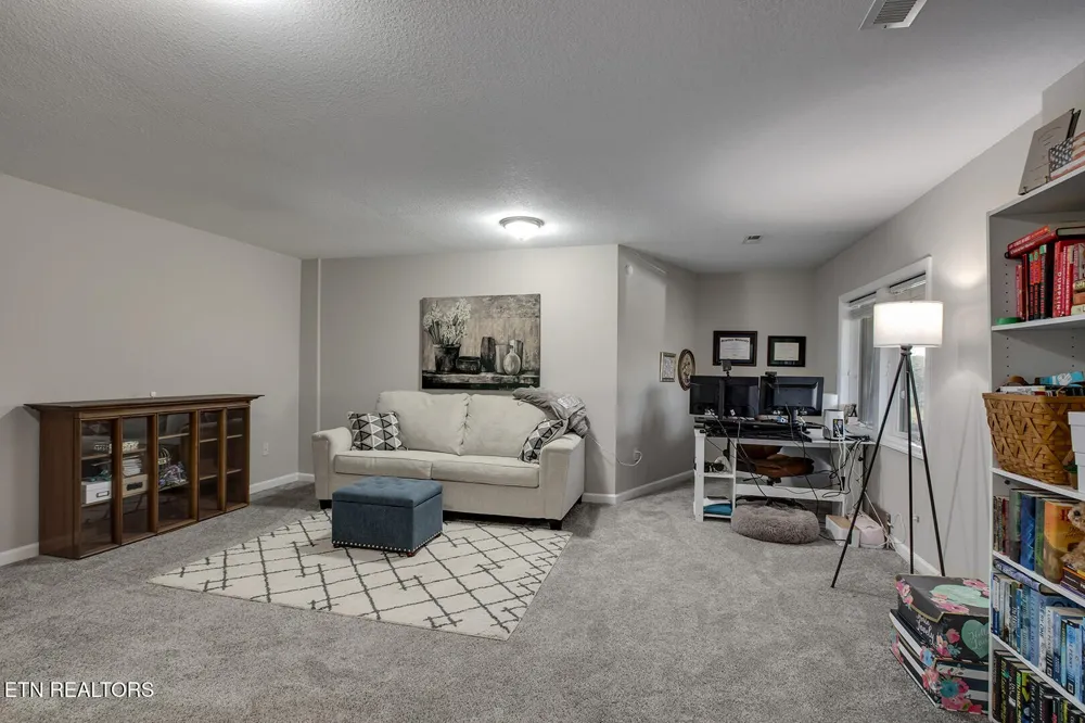 417 River Rd Loudon, TN 37774