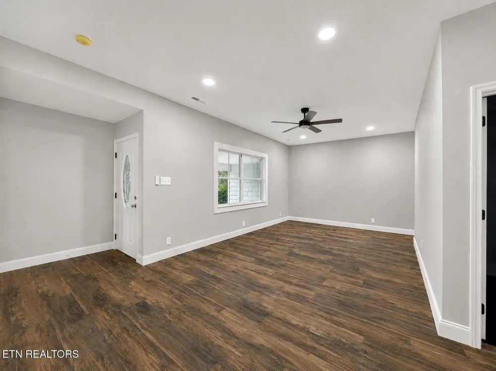 824 Poplar Springs Rd Loudon, TN 37774