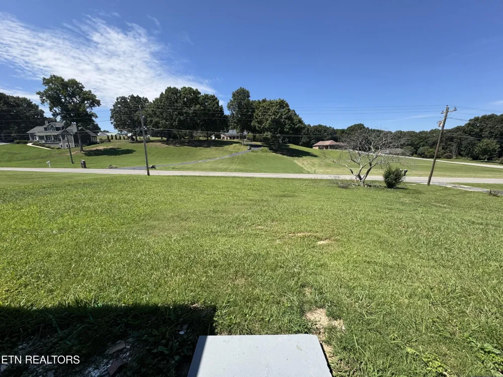 824 Poplar Springs Rd Loudon, TN 37774