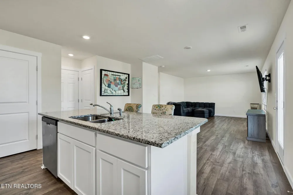 325 Dilbeck Lane Niota, TN 37826