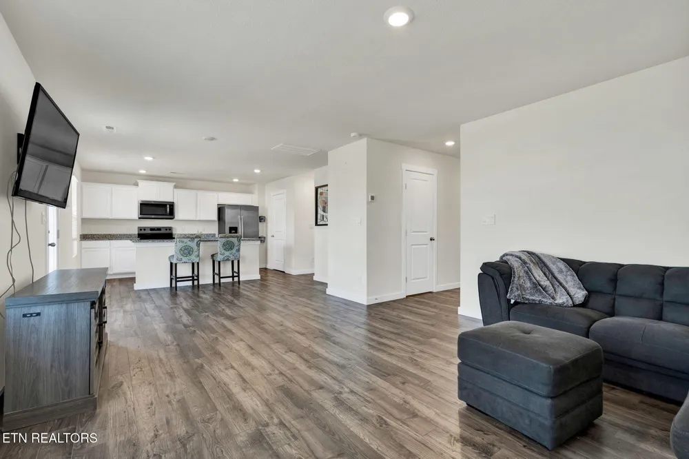 325 Dilbeck Lane Niota, TN 37826