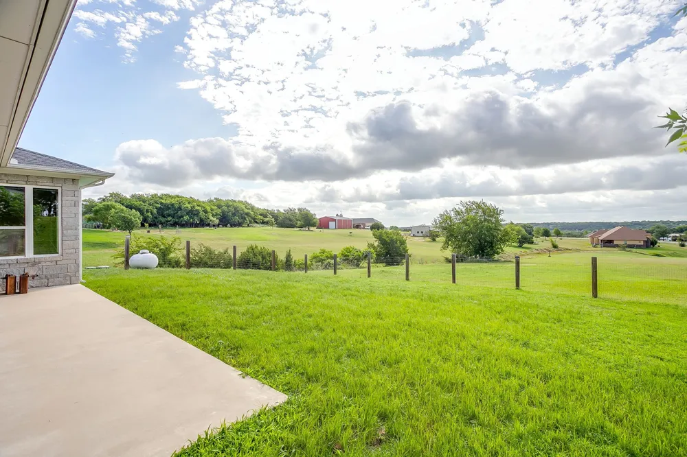 323 Stone Mountain Road Cresson, TX 76035