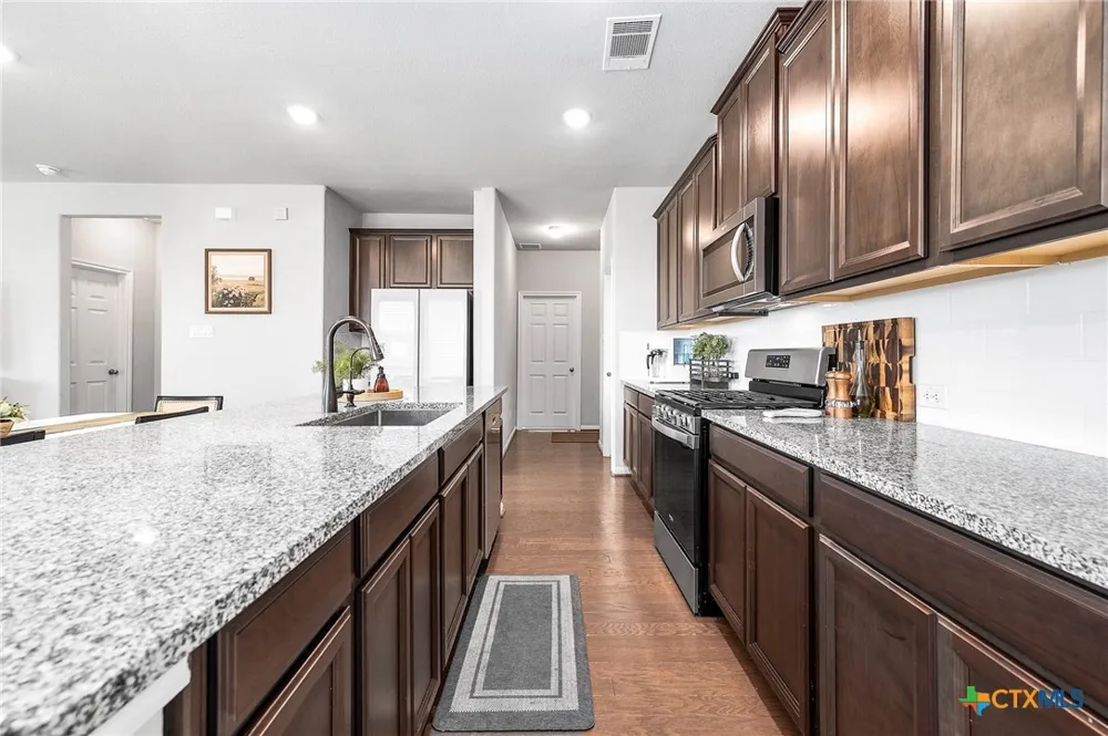 13517 Emerald Mallard Drive Texas City, TX 77568