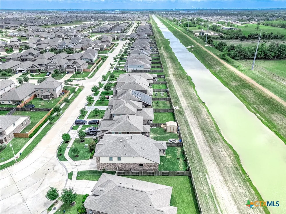 13517 Emerald Mallard Drive Texas City, TX 77568