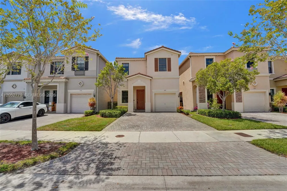650 NE 191st Ter Miami, FL 33179