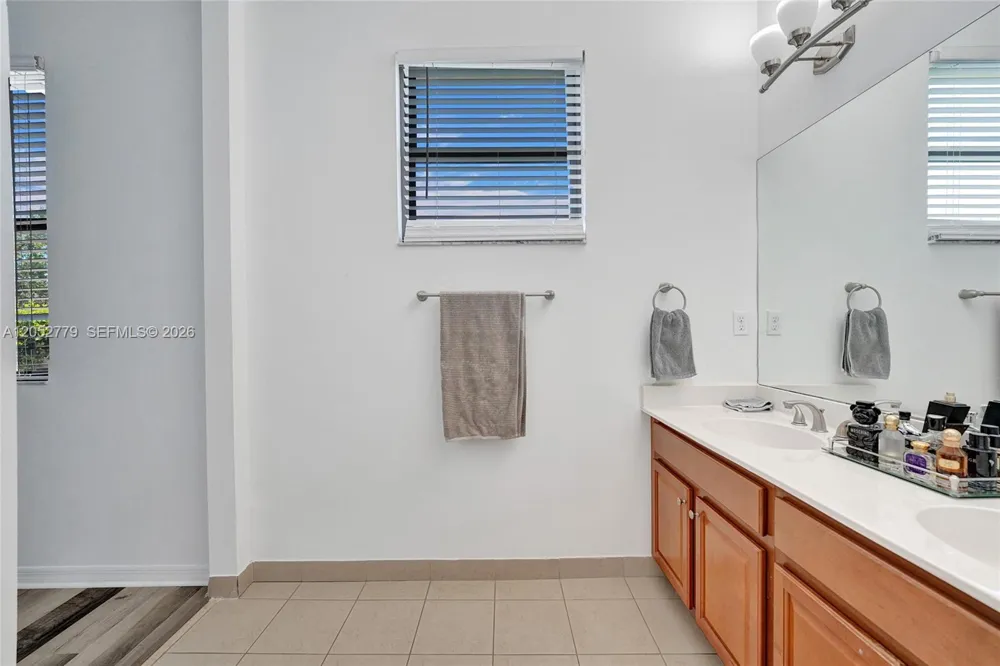 650 NE 191st Ter Miami, FL 33179