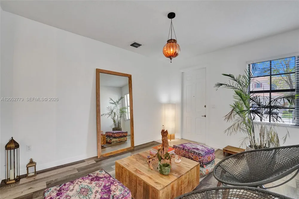 650 NE 191st Ter Miami, FL 33179
