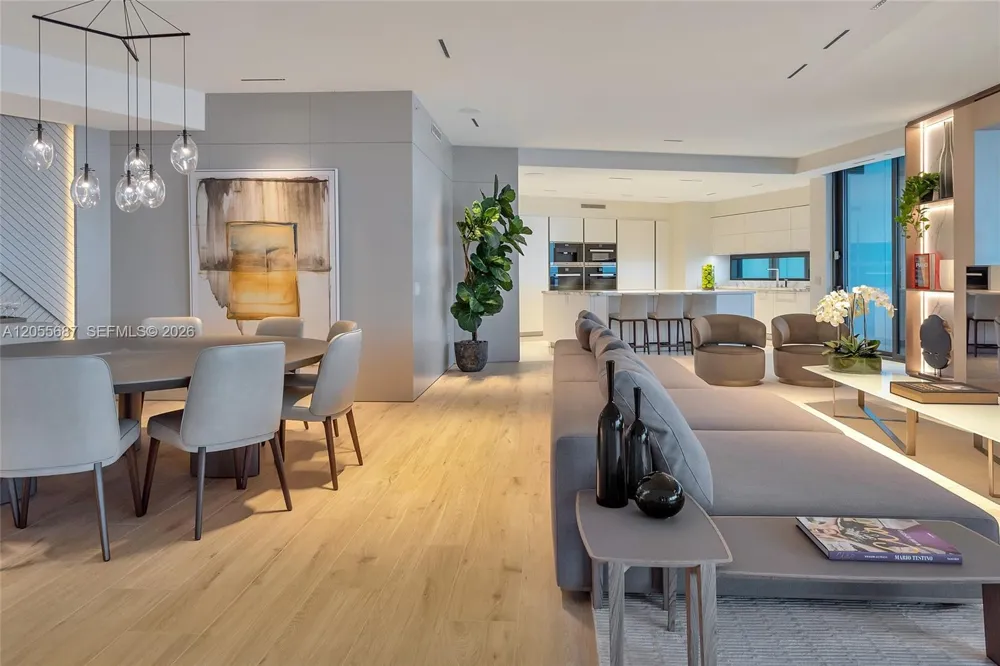 18555 Collins Ave #4705 Sunny Isles Beach, FL 33160