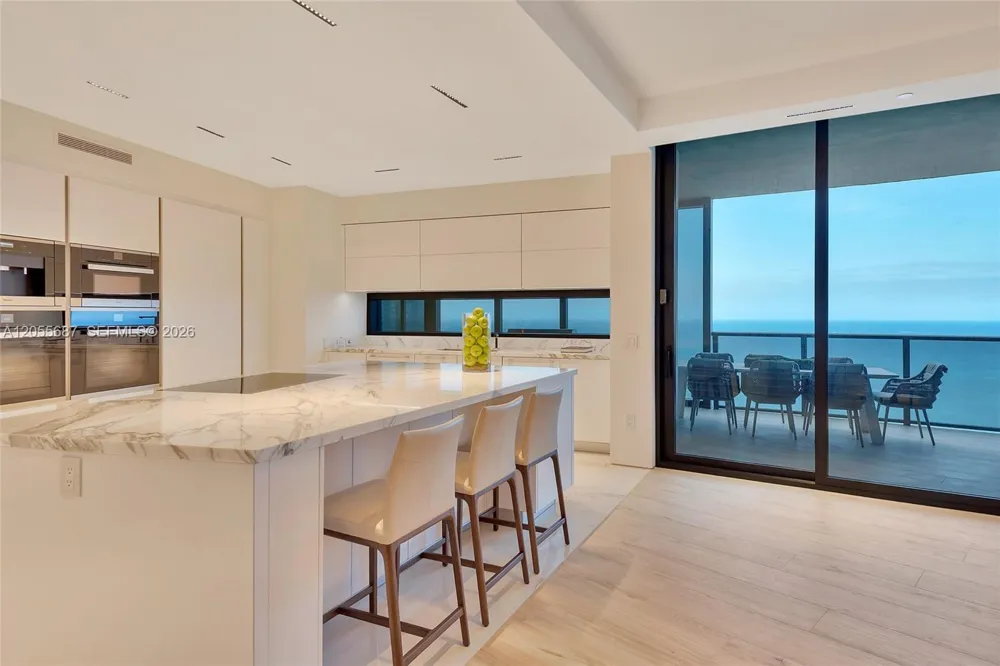 18555 Collins Ave #4705 Sunny Isles Beach, FL 33160