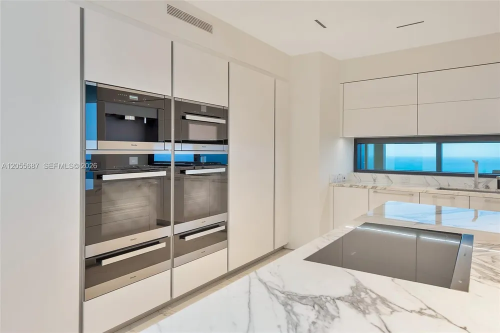 18555 Collins Ave #4705 Sunny Isles Beach, FL 33160