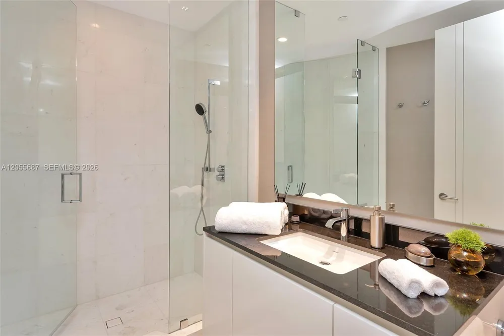 18555 Collins Ave #4705 Sunny Isles Beach, FL 33160