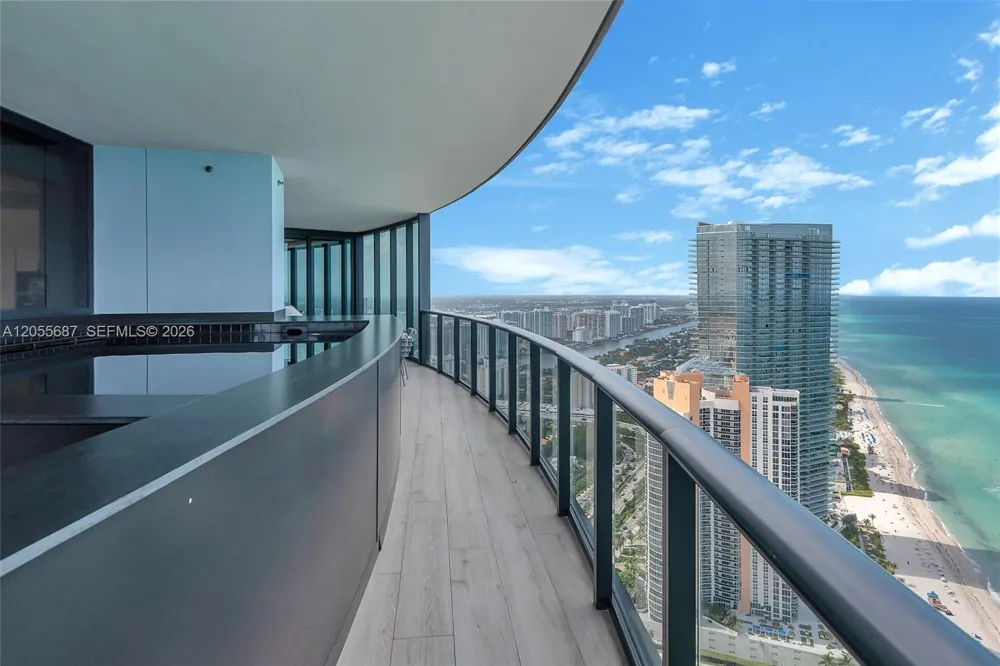 18555 Collins Ave #4705 Sunny Isles Beach, FL 33160