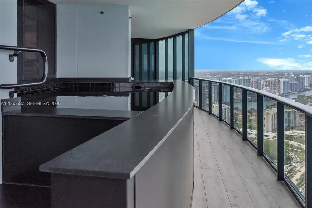 18555 Collins Ave #4705 Sunny Isles Beach, FL 33160