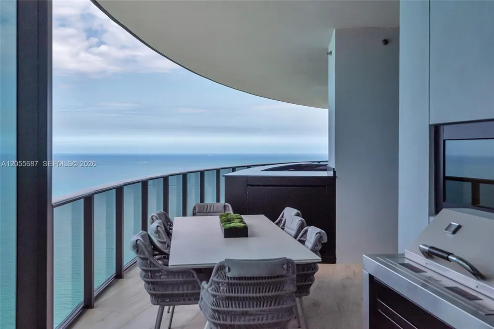 18555 Collins Ave #4705 Sunny Isles Beach, FL 33160