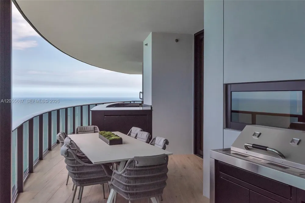 18555 Collins Ave #4705 Sunny Isles Beach, FL 33160