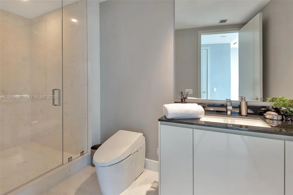 18555 Collins Ave #4705 Sunny Isles Beach, FL 33160