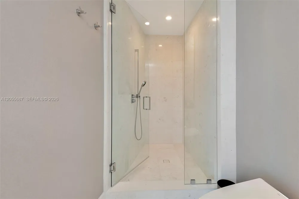 18555 Collins Ave #4705 Sunny Isles Beach, FL 33160