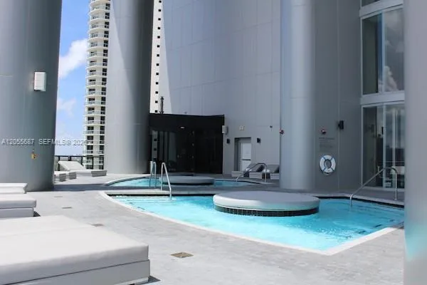 18555 Collins Ave #4705 Sunny Isles Beach, FL 33160