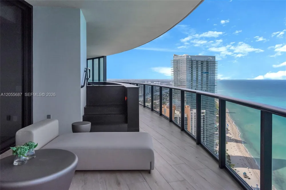 18555 Collins Ave #4705 Sunny Isles Beach, FL 33160