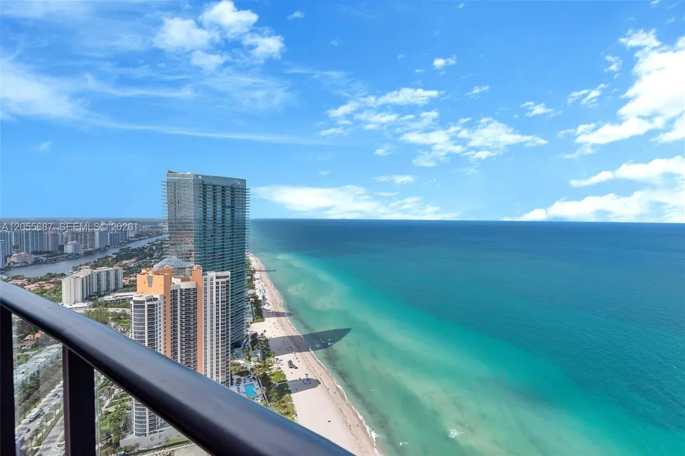 18555 Collins Ave #4705 Sunny Isles Beach, FL 33160